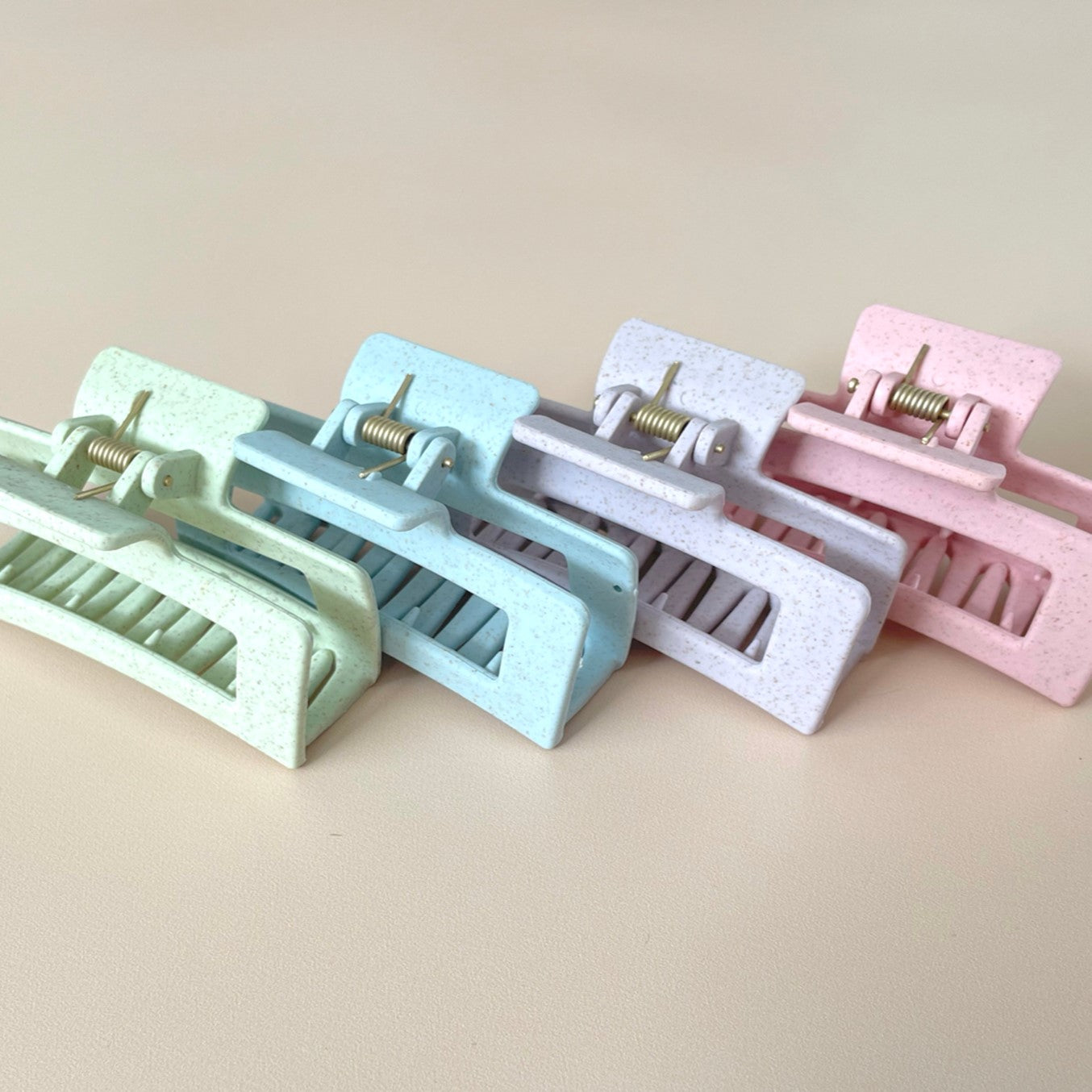 Claw Clip - Ellie LUXE Medium - Pastel Pink